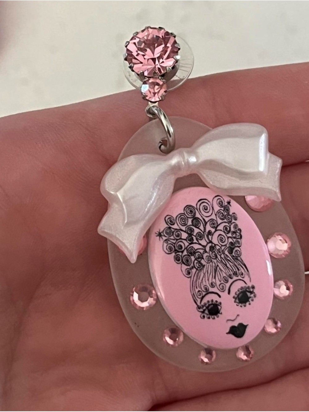 Tarina Tarantino Pink and White Bow Portrait Drop Earrings - Picture 7 of 7